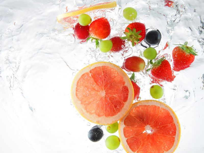 Hydratation gourmande : 4 recettes d'eau aromatisée délicieuses pour ceux qui n'aiment pas boire de l'eau